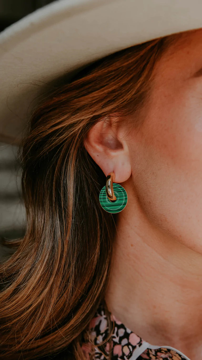 CarlieV Oorbellen Donut Synthetic Malachite Bedel (per stuk)